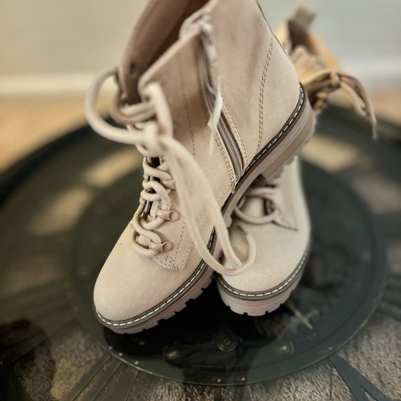 Boots !! - Picture 2 of 3